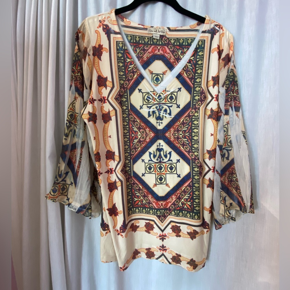Live and Let Live Long Sleeve Top Size Woman’s Large